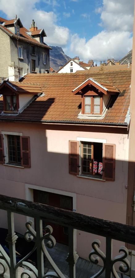 Le Petit Chalet De Grenoble Luaran gambar